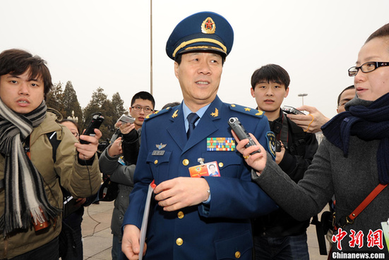 警察在天安門廣場(chǎng)執(zhí)勤