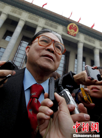 警察在天安門廣場執(zhí)勤