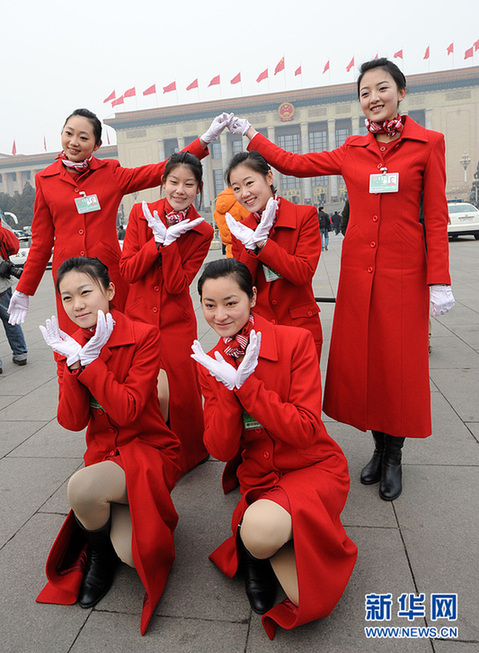 她們因?yàn)楣ぷ髅β抵利愔? style=