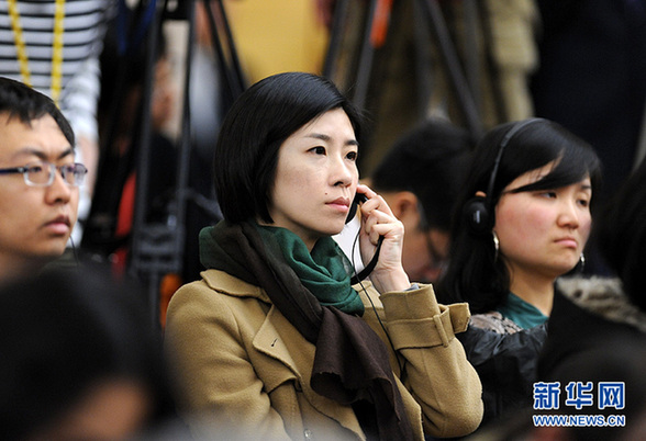 她們因?yàn)楣ぷ髅β抵利愔? style=