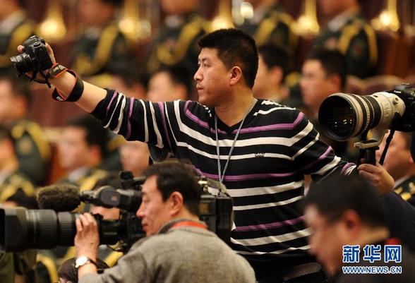 兩會(huì)花絮連連看：“換個(gè)角度也精彩”