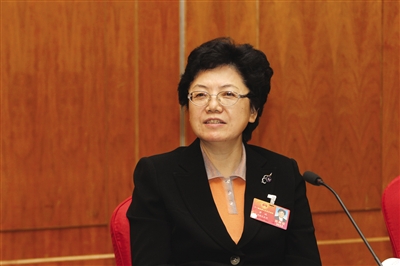 兩會看點：部長公開道歉 多地新省長亮相回應熱點