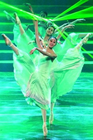 代表委員解讀政府工作報告：4%！教育迎春