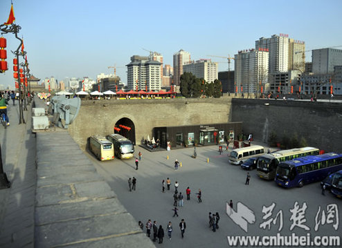 城墻開城門迎接第六屆網媒采訪團