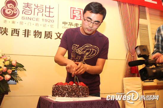 全國網(wǎng)絡(luò)媒體陜西行壽星記者:活動組織很貼心