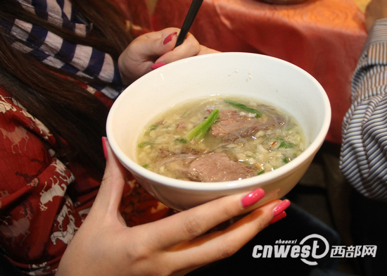 網(wǎng)媒編輯記者在老孫家:以“掰饃”的名義戰(zhàn)斗