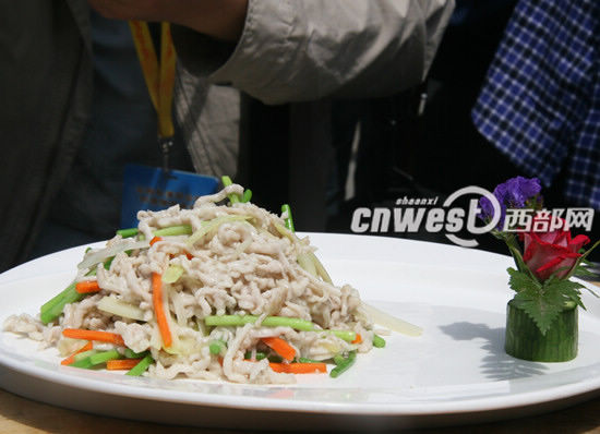 網(wǎng)媒陜西行記者:大唐博相府視聽味覺的三重享受