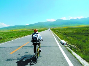 最美時節騎行青海湖 懷舊洛賓曲