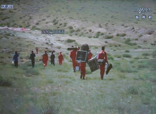 神九返回艙成功著陸　航天員順利出艙