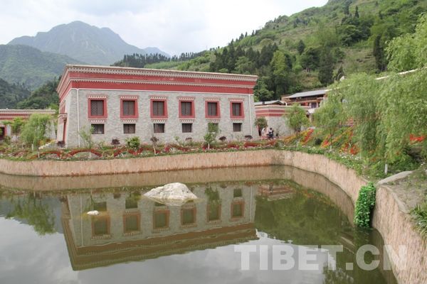 四川阿壩三江：從殘垣斷壁到水鄉藏寨