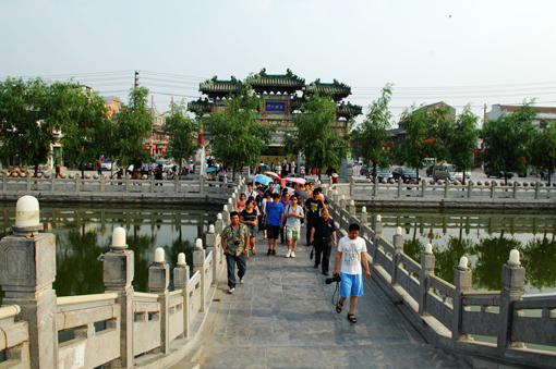 “網上看河南”采訪團走進老子故里河南鹿邑