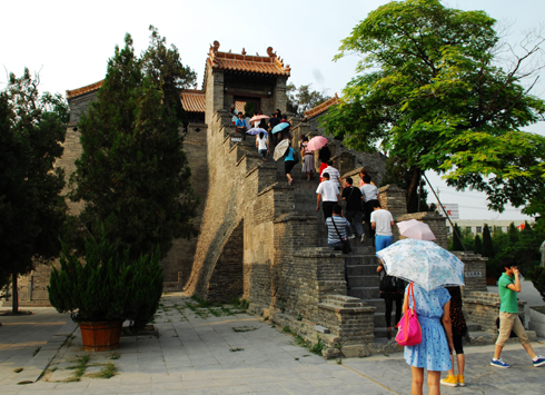 “網上看河南”采訪團走進老子故里河南鹿邑