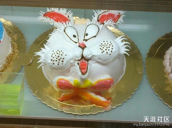 吃蛋糕毀三觀 真特么坑死爹啊!