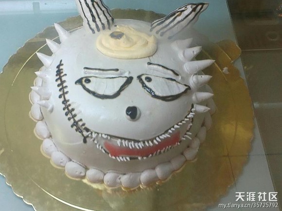 吃蛋糕毀三觀 真特么坑死爹啊！