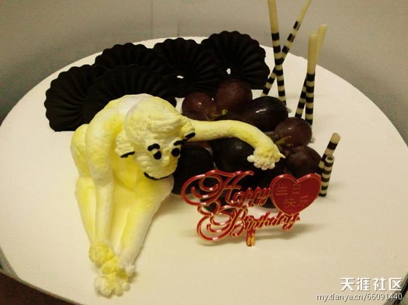 吃蛋糕毀三觀 真特么坑死爹啊!