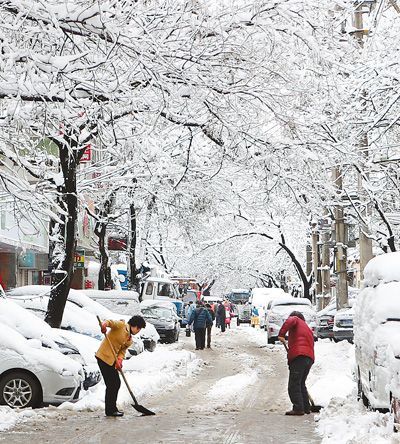 大范圍雨雪降溫基本結束 京滬高鐵正恢復停運車