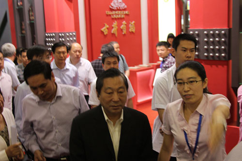 年份原漿綻放商標節 逐夢百億再添助力