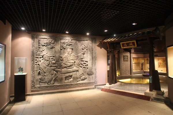 古井貢酒:從“曹操獻酒”到貢酒獻給人民