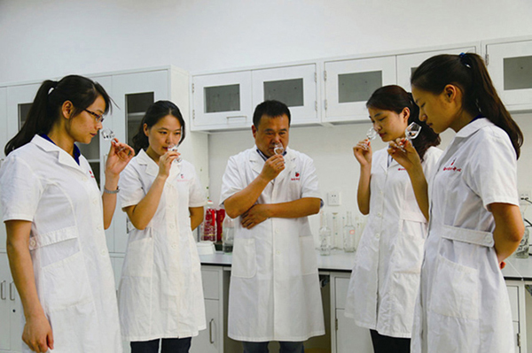 古井貢酒：大師智企 開啟科研發展新紀元