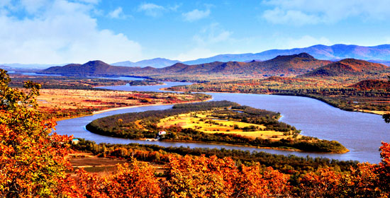 走進(jìn)生態(tài)虎林 體驗(yàn)品位消夏