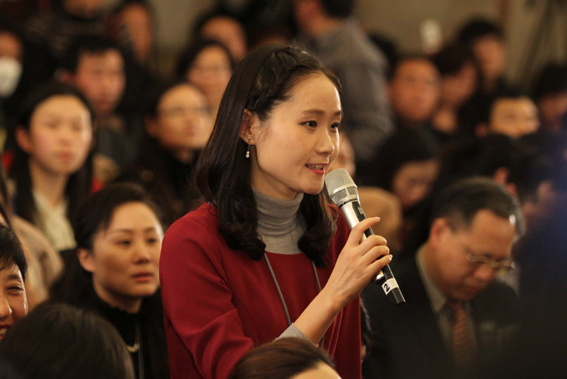 中國日報記者在政協十二屆一次會議新聞發布會上提問