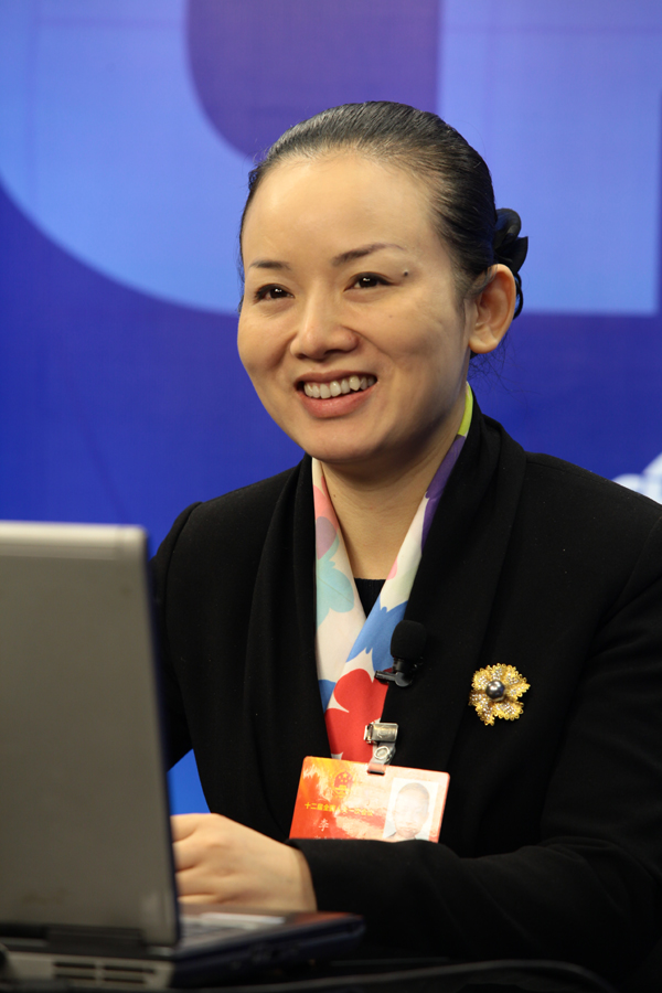 湖南省懷化市市長李暉接受中國日報網專訪