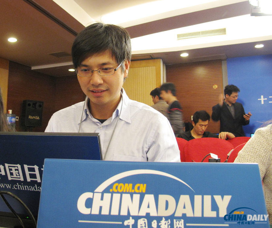 本網(wǎng)記者準(zhǔn)備直播