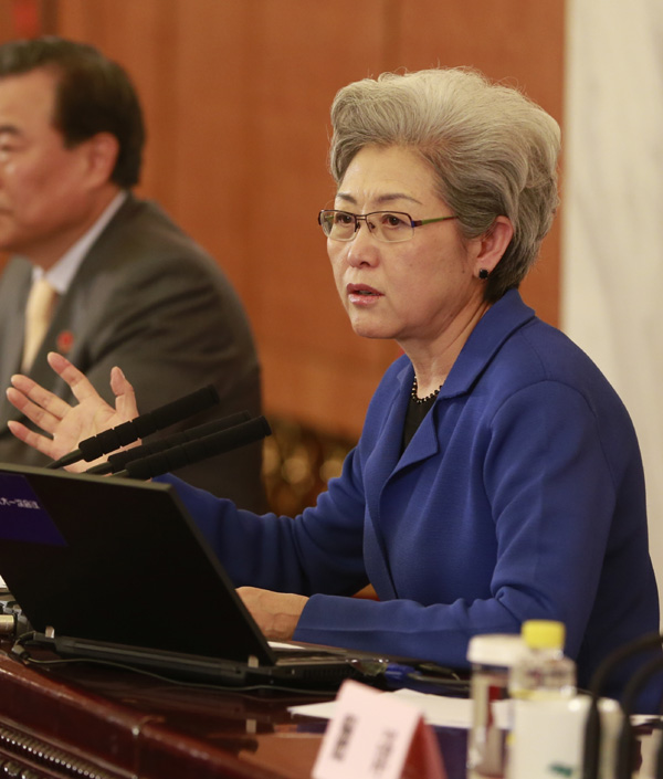 大會發言人傅瑩回答記者提問