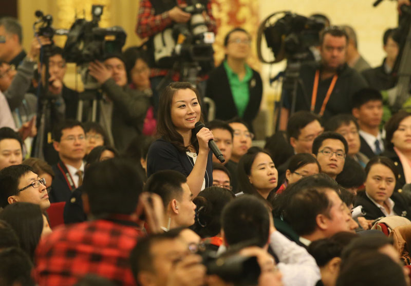 中國日報記者在會上提問