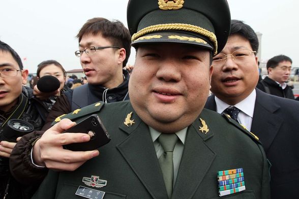 iPhone受寵!看看兩會記者的采訪工具