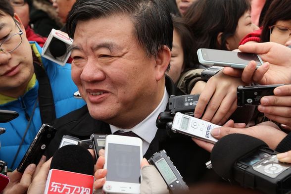 iPhone受寵!看看兩會記者的采訪工具