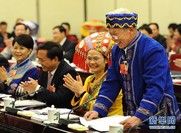 兩會花絮連連看:“換個角度也精彩”