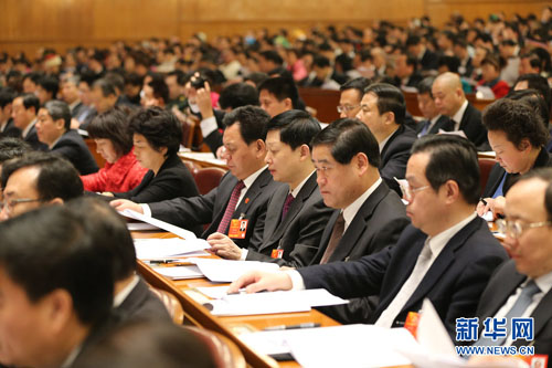 人大會議開幕 代表委員聽取政府工作報告