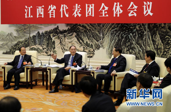 王岐山：加快建設服務型政府