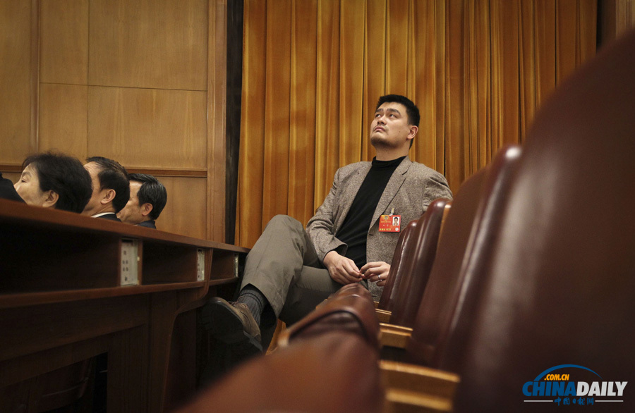 新委員姚明的兩會“初體驗”