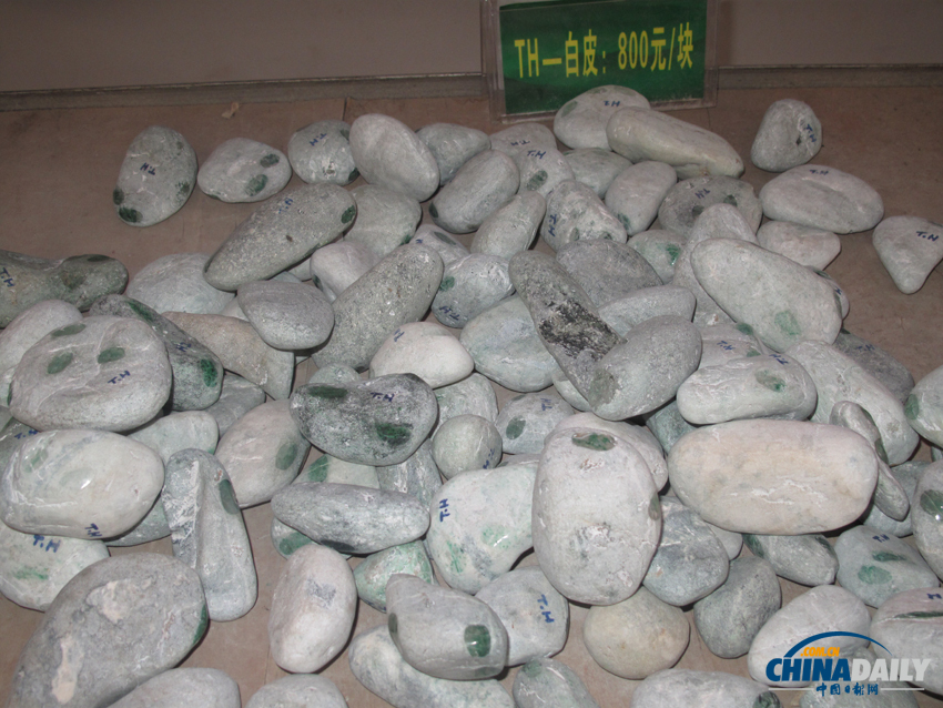 走進世界珠寶文化之旅第一站——德宏珠寶小鎮