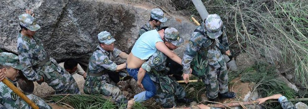 “迷彩”災區的第一道希望