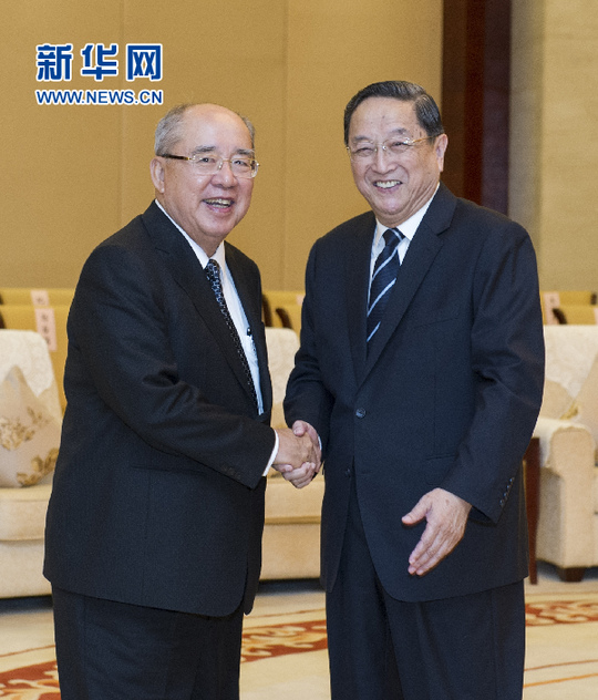 俞正聲表示，兩岸關系和平發展要拓展新局面、開辟新前景