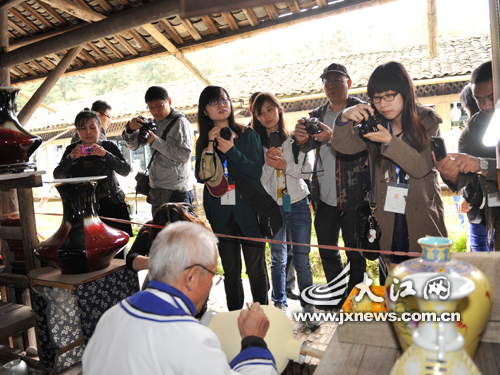 全國網媒景德鎮古窯采風 感嘆千年瓷都博大精深