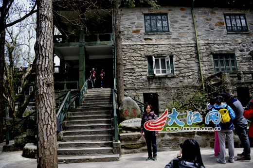 游“美廬” 照“美人鏡” 網媒記者感嘆不虛此行