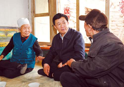 豐立祥:要千方百計為群眾解難題辦實事