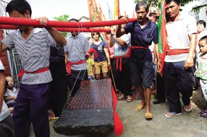 海南樂東羅馬村:一塊石碑見證81年前助學史