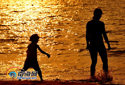 組圖：樂(lè)東風(fēng)光引人醉 龍沐灣落日美景