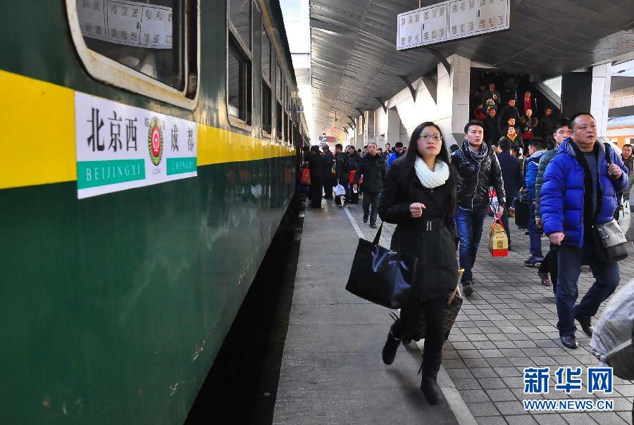 客流高峰漸至 實拍各地全力備戰(zhàn)春運