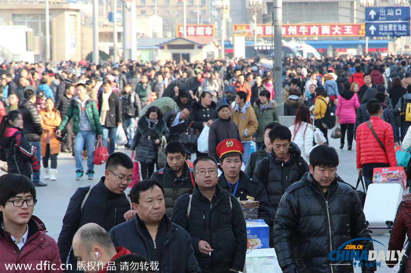 2014年春運(yùn)大幕即將開啟 火車站迎來客流高峰