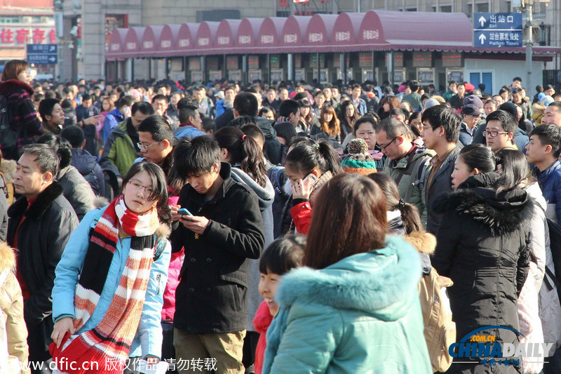 2014年春運(yùn)大幕即將開啟 火車站迎來客流高峰