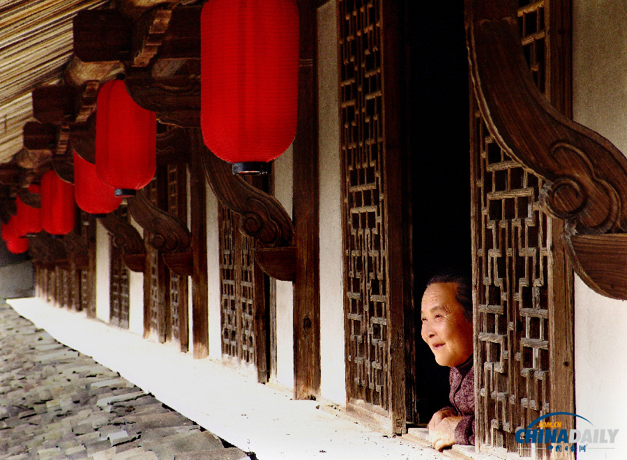 海外華人網(wǎng)友：回家過(guò)年 傳統(tǒng)的逆襲