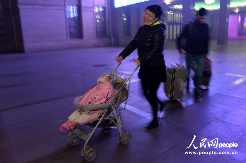 2014年春運(yùn)拉開(kāi)序幕 北京鐵路局首趟臨客開(kāi)行