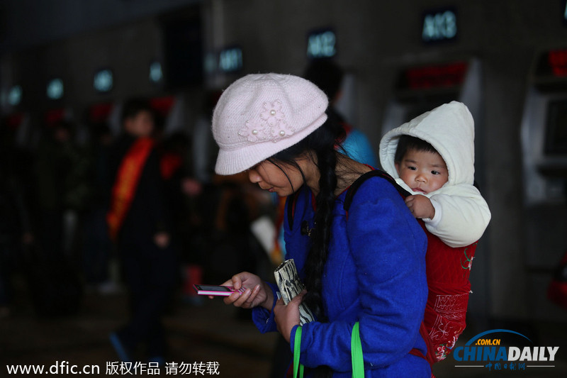 春運(yùn)表情：回家路上的孩子們