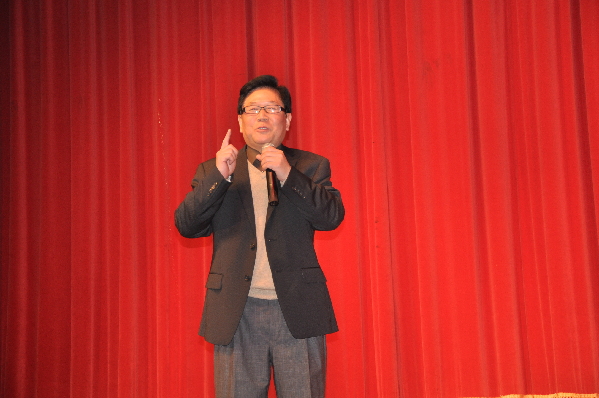 鶯歌燕舞迎馬年--記巴塞羅那華僑華人春節晚會